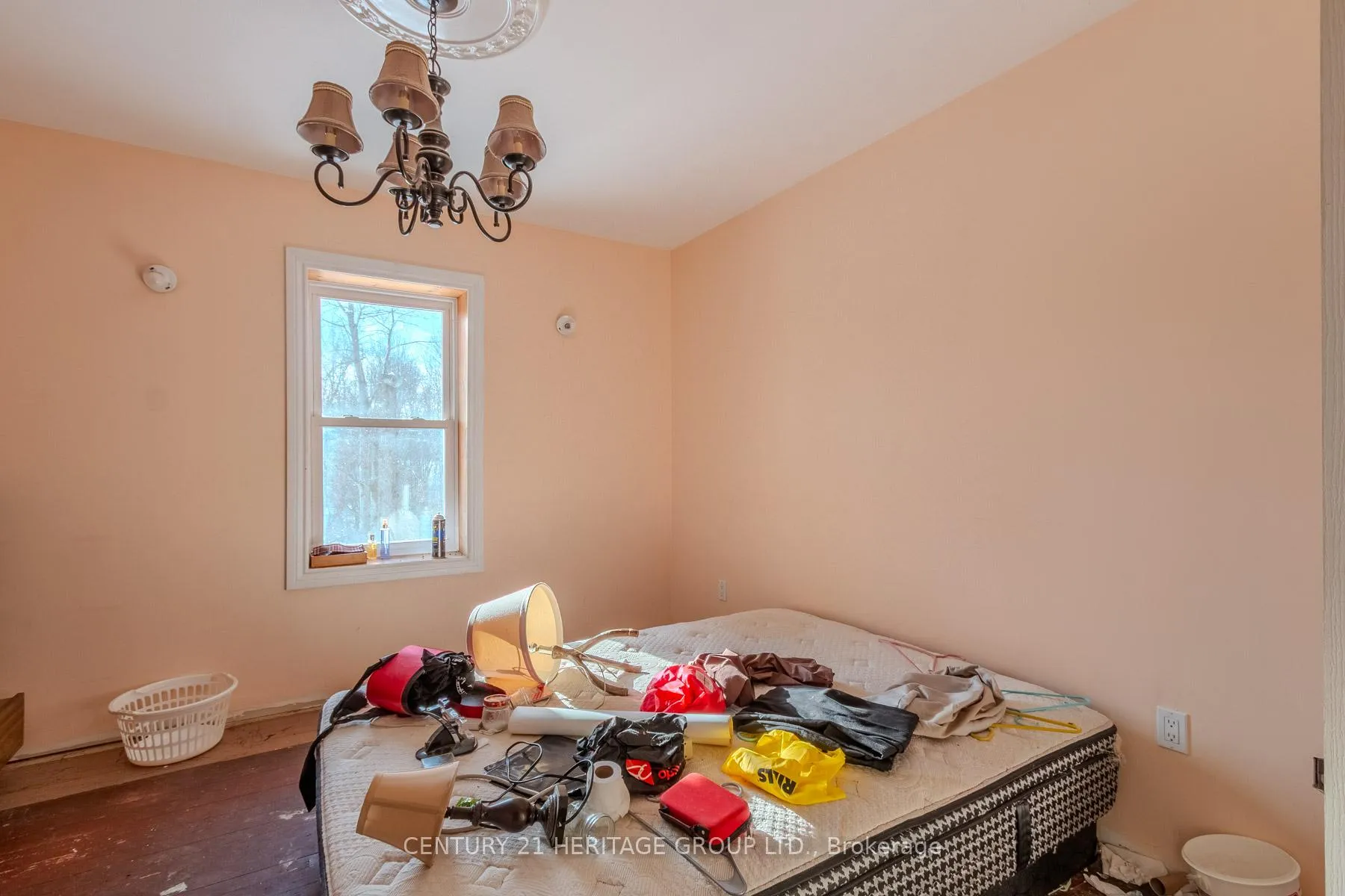 Photo 16 of 797177 East Back Line, Chatsworth — HOMEH