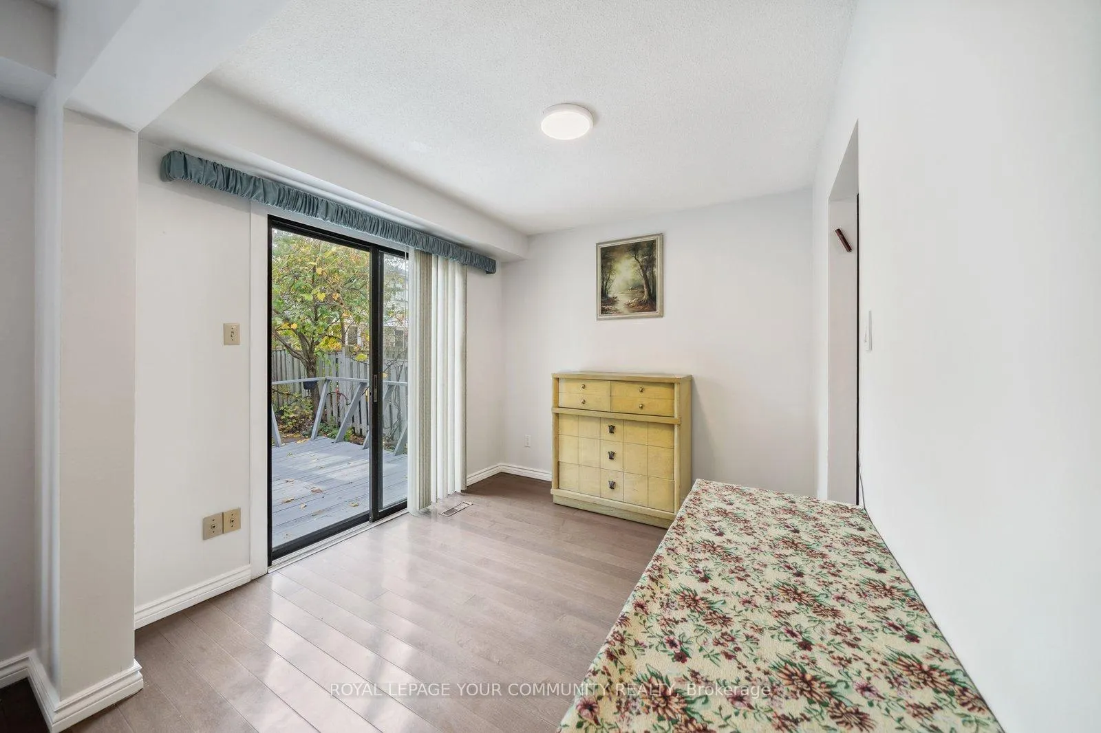 Photo 9 of 154 Lisa Crescent, Vaughan, Crestwood-Springfarm-Yorkhill — HOMEH