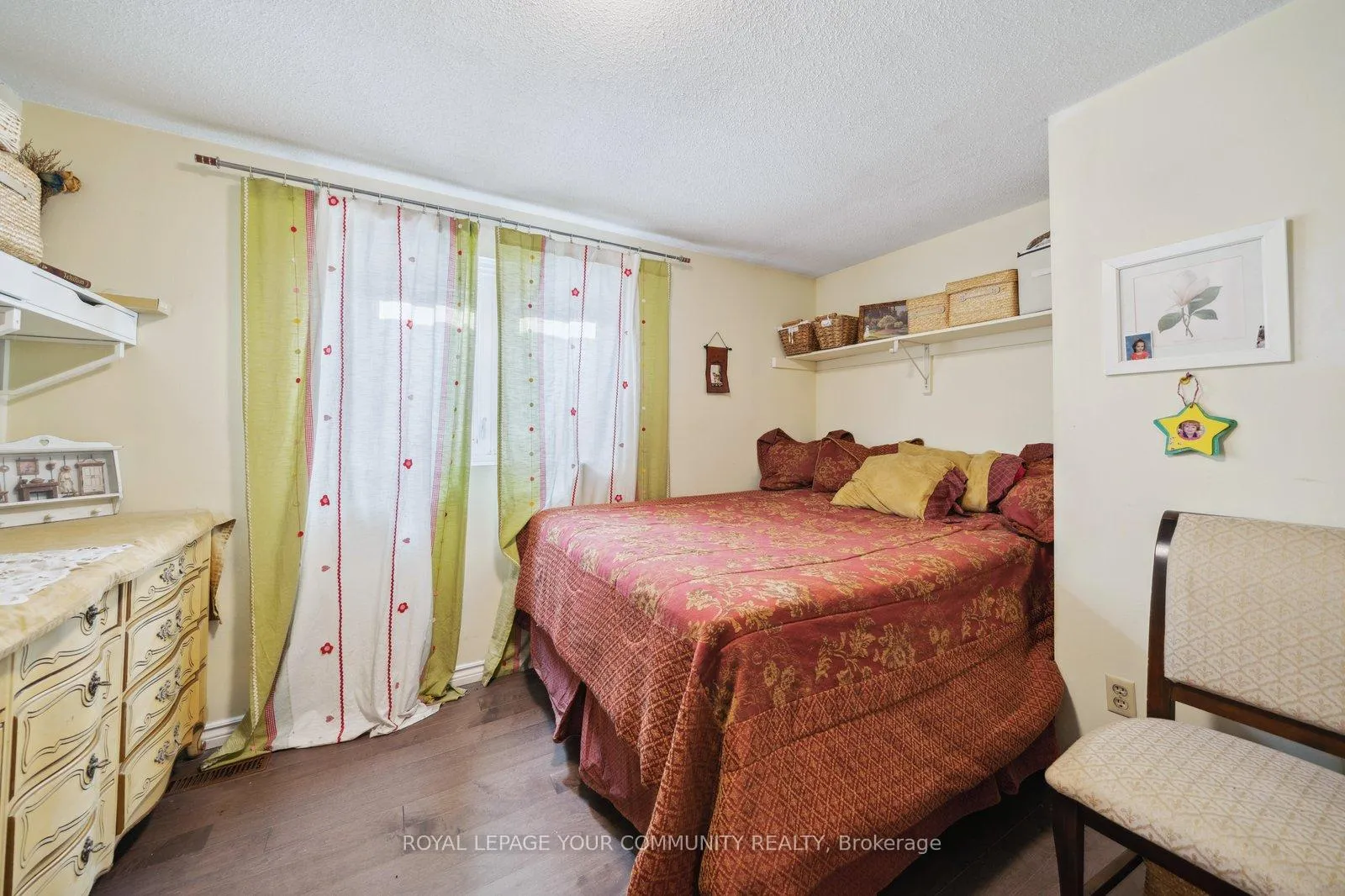 Photo 19 of 154 Lisa Crescent, Vaughan, Crestwood-Springfarm-Yorkhill — HOMEH