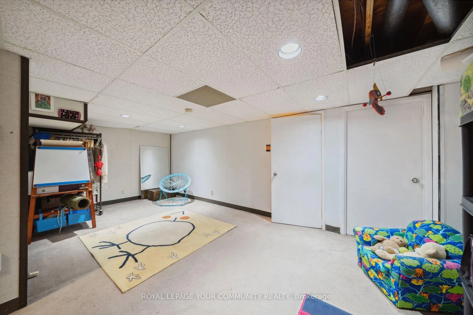 Photo 24 of 154 Lisa Crescent, Vaughan, Crestwood-Springfarm-Yorkhill — HOMEH