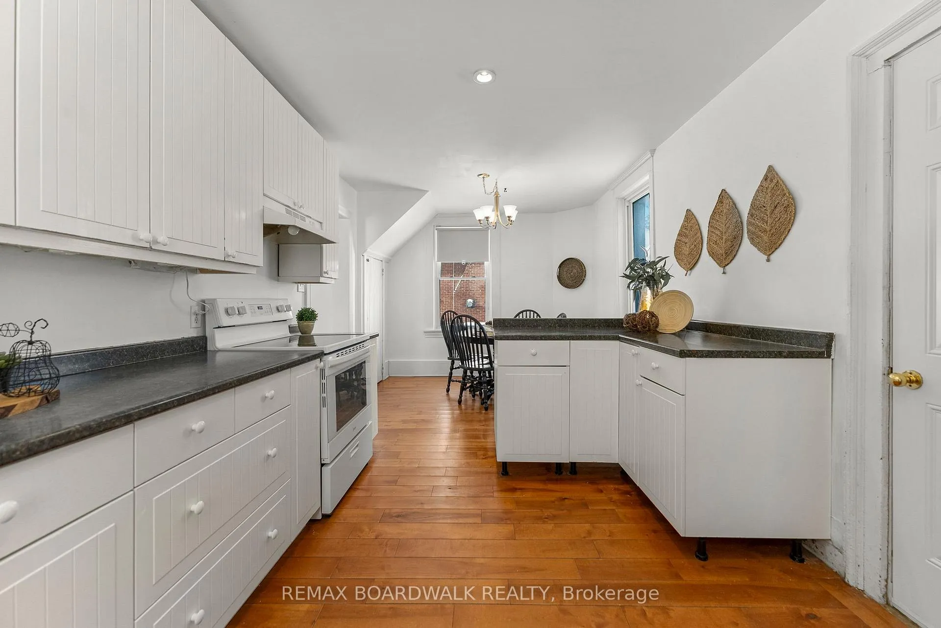 Photo 14 of 307 Joseph Street, North Grenville, Kemptville — HOMEH
