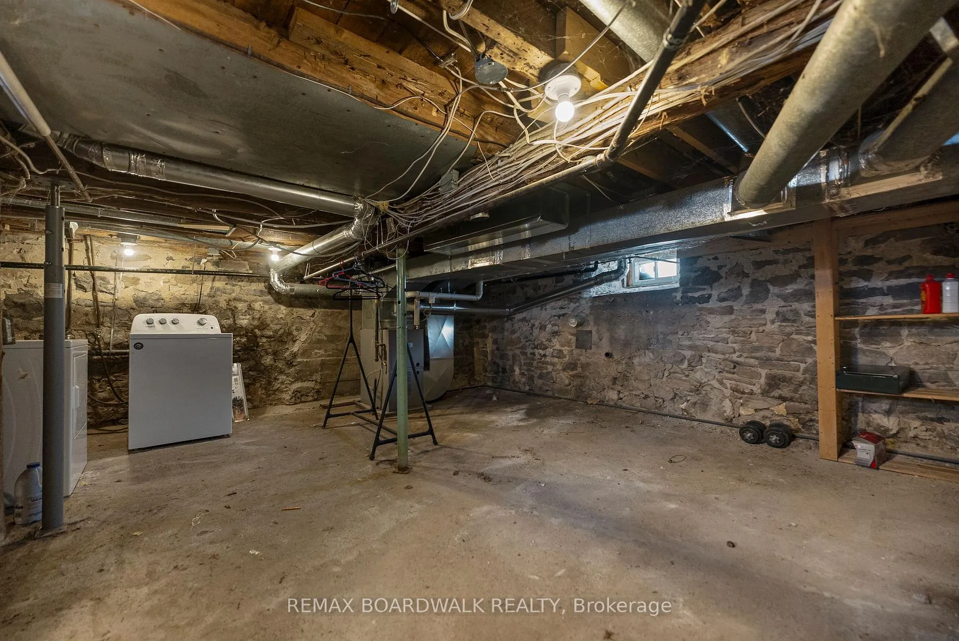 Photo 27 of 307 Joseph Street, North Grenville, Kemptville — HOMEH