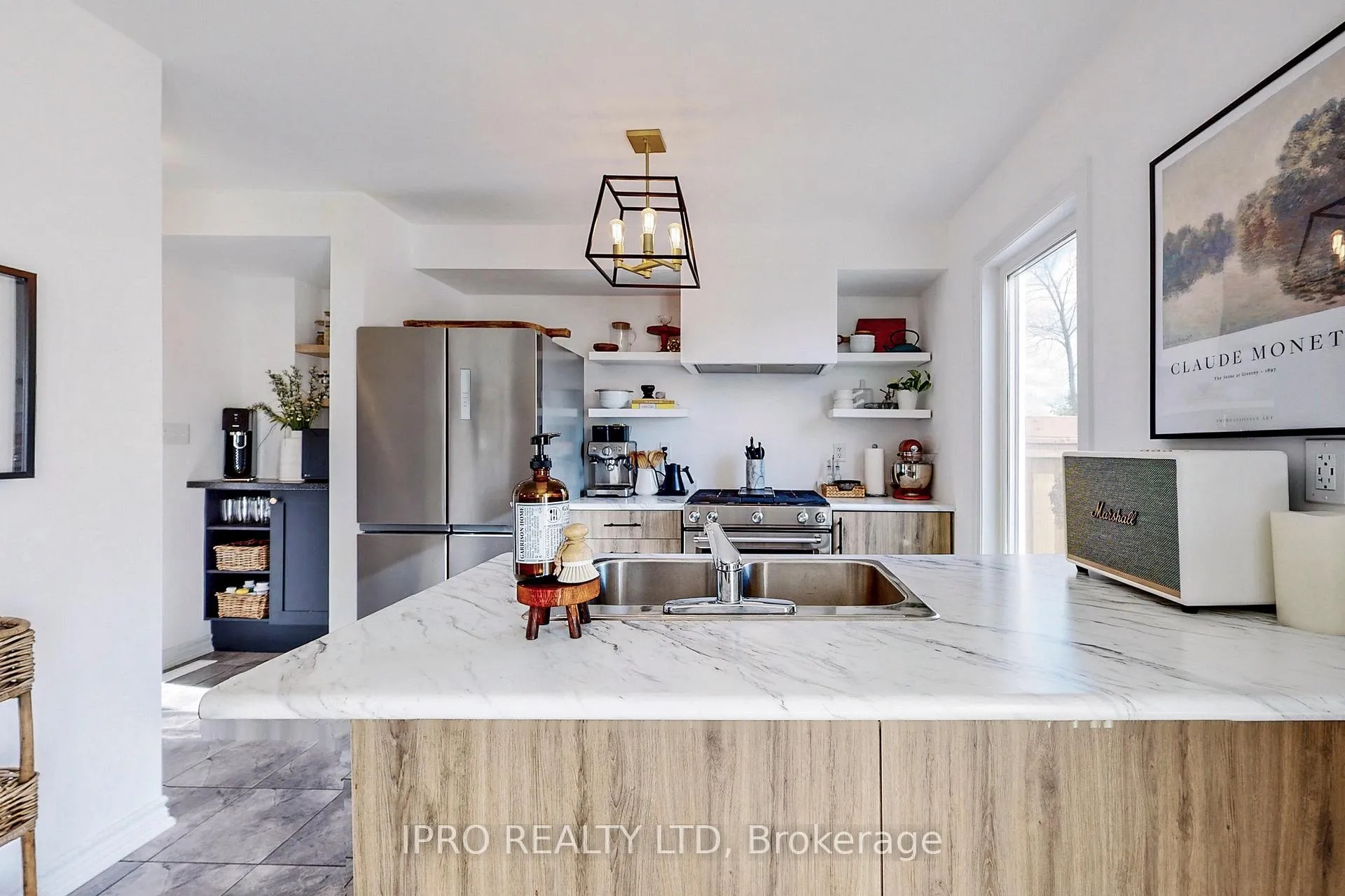 Photo 3 of 48 Brown Bear Street, Barrie, Holly — HOMEH