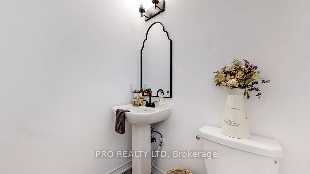 Photo 12 of 48 Brown Bear Street, Barrie, Holly — HOMEH