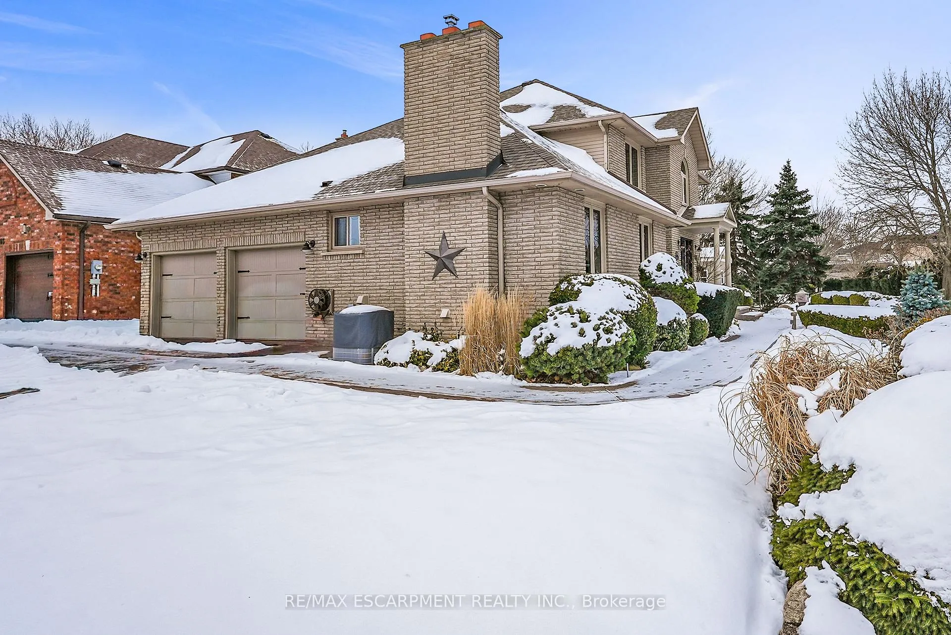 Photo 2 of 1 Shoreline Crescent, Grimsby, Grimsby Beach — HOMEH