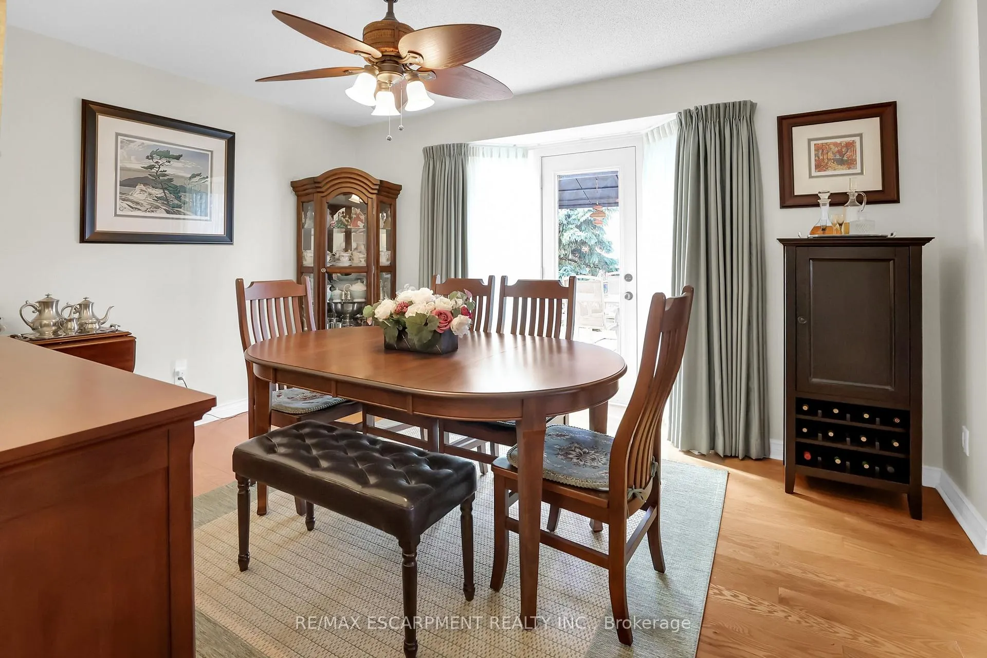 Photo 11 of 1 Shoreline Crescent, Grimsby, Grimsby Beach — HOMEH