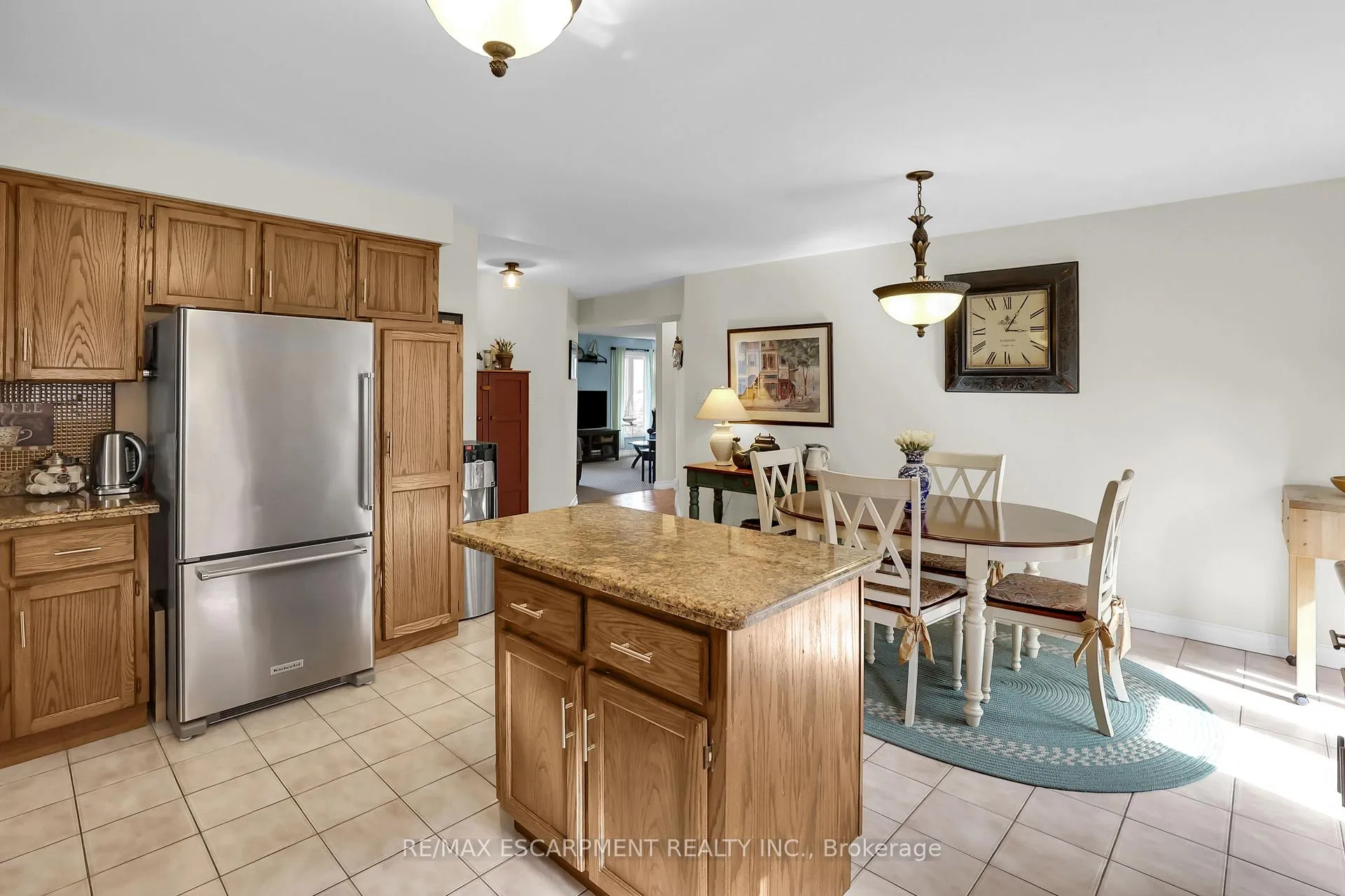 Photo 17 of 1 Shoreline Crescent, Grimsby, Grimsby Beach — HOMEH