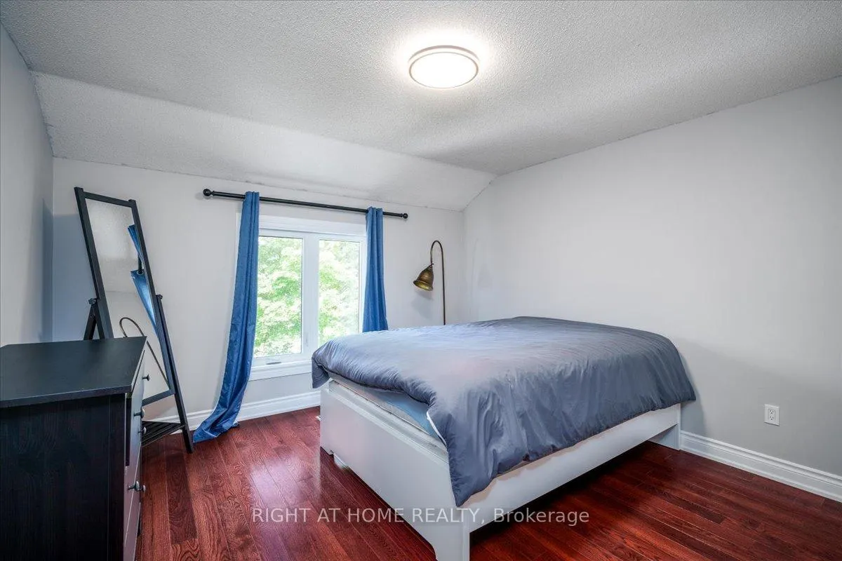 Photo 22 of 533 Braeburn Crescent, Pickering, Amberlea — HOMEH