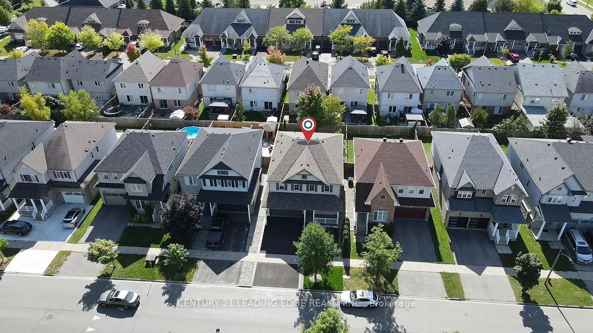 Photo 2 of 71 Robert Attersley Drive E, Whitby, Taunton North — HOMEH