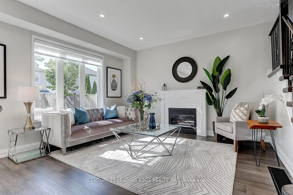 Photo 17 of 71 Robert Attersley Drive E, Whitby, Taunton North — HOMEH