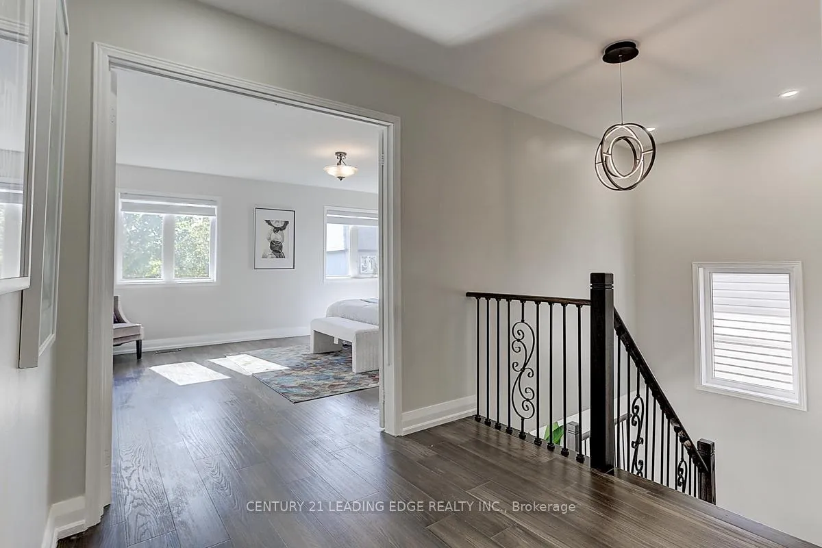 Photo 28 of 71 Robert Attersley Drive E, Whitby, Taunton North — HOMEH