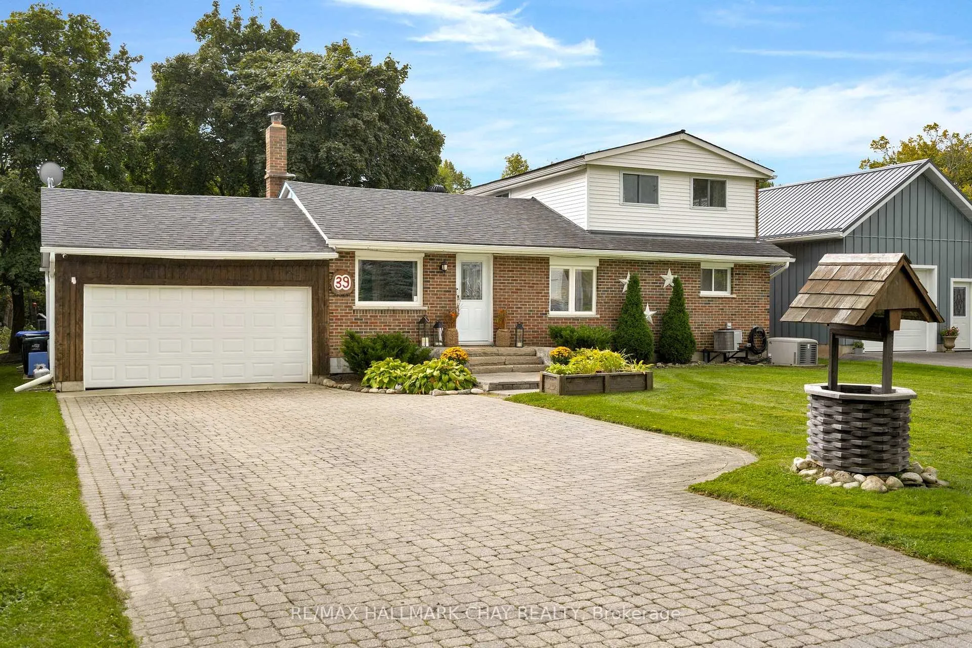 Photo 1 of 39 Elizabeth Street W, Clearview, Creemore — HOMEH
