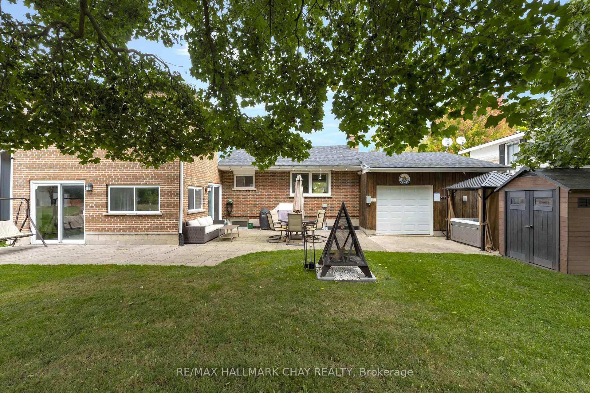 Photo 21 of 39 Elizabeth Street W, Clearview, Creemore — HOMEH