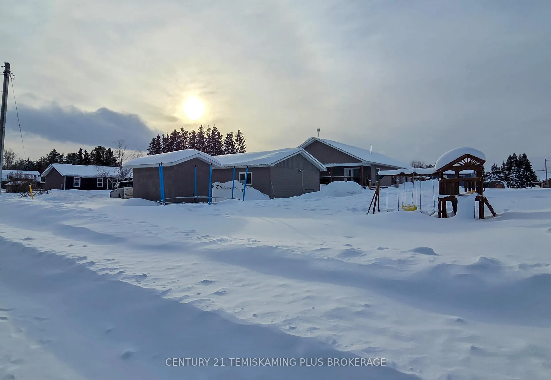 Photo 36 of 22 Amy Street, Englehart, Central Timiskaming — HOMEH