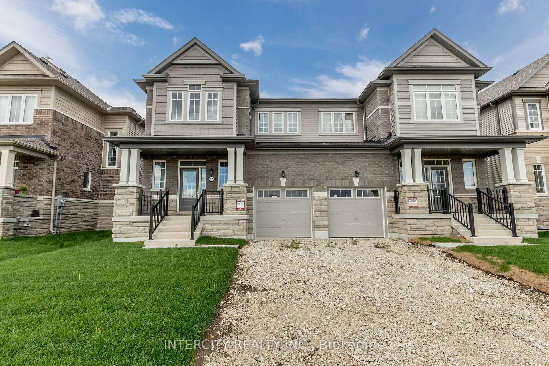 Photo 1 of 17 Mission Street, Wasaga Beach — HOMEH