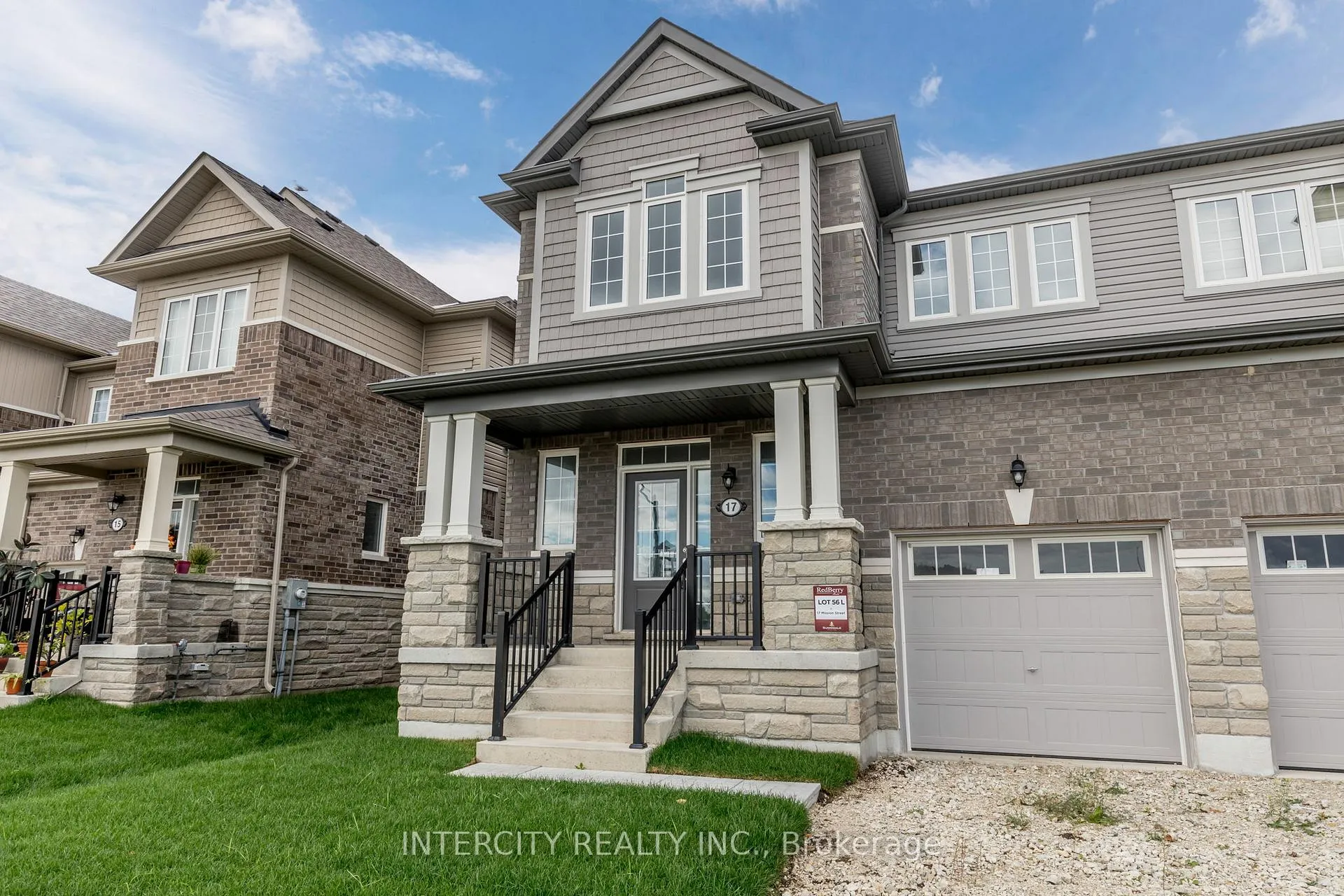 Photo 2 of 17 Mission Street, Wasaga Beach — HOMEH