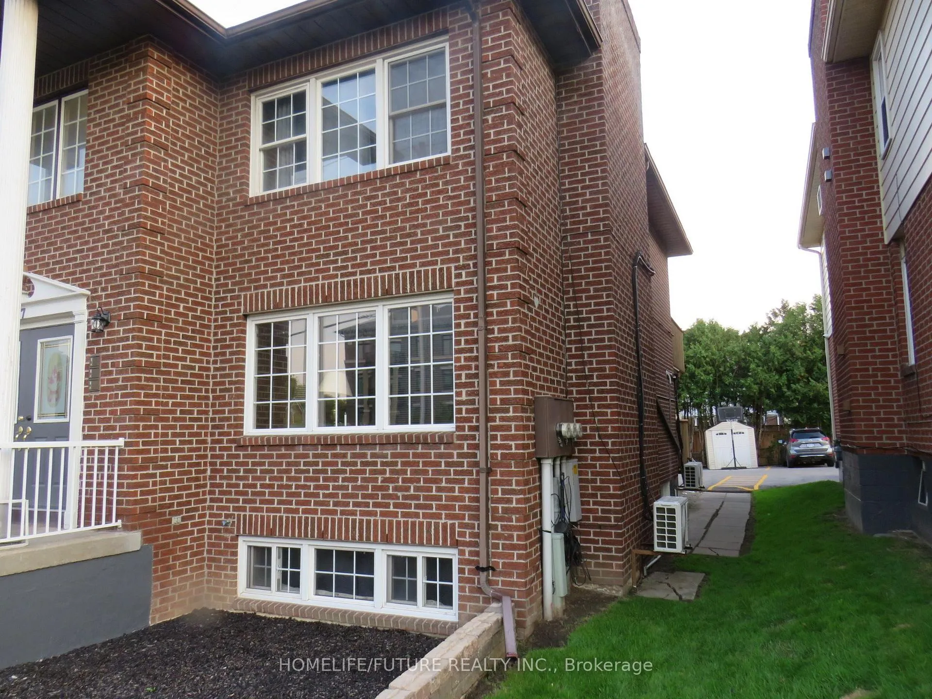 Photo 4 of 717 King Street W, Oshawa, Vanier — HOMEH