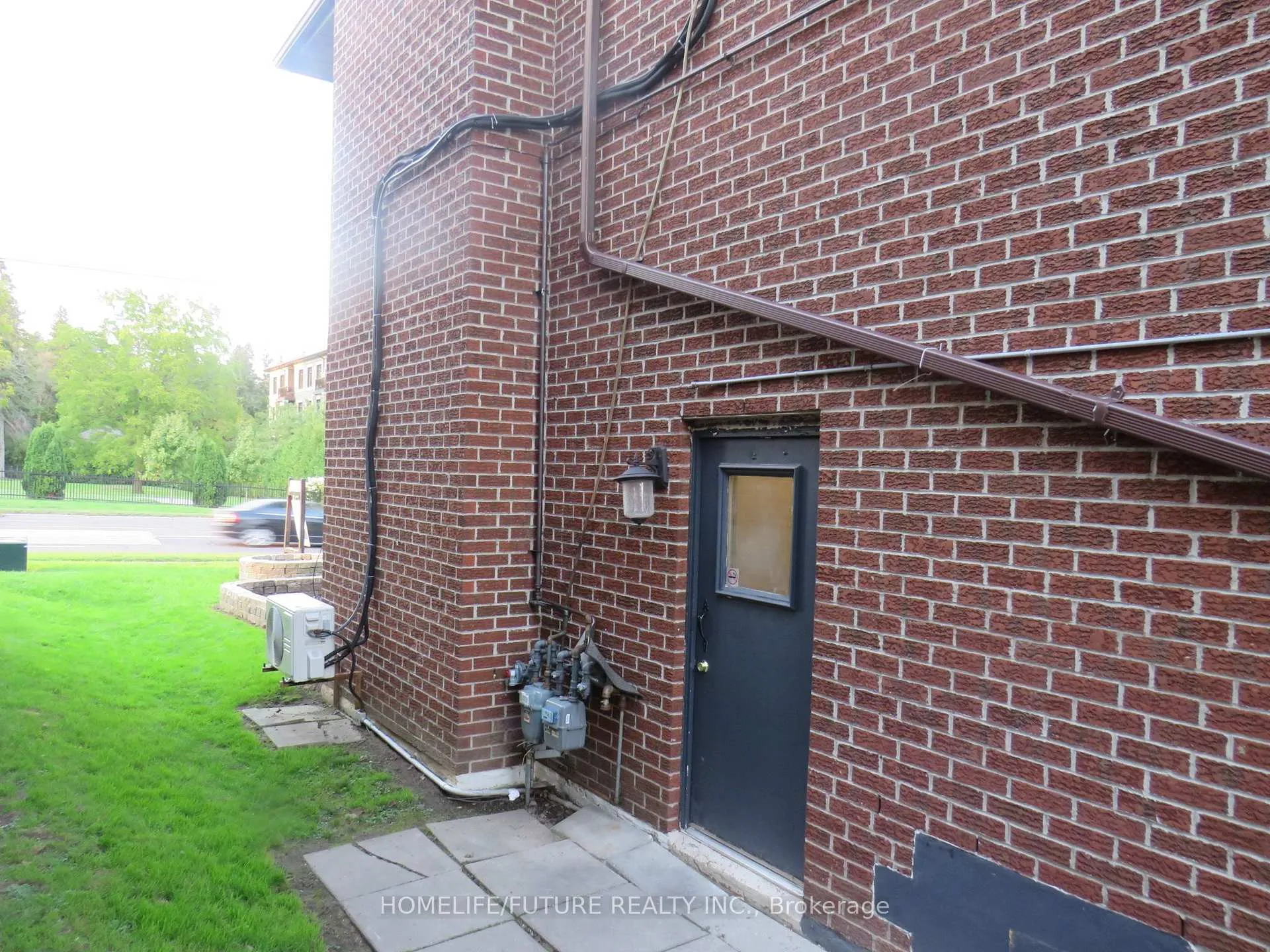 Photo 5 of 717 King Street W, Oshawa, Vanier — HOMEH