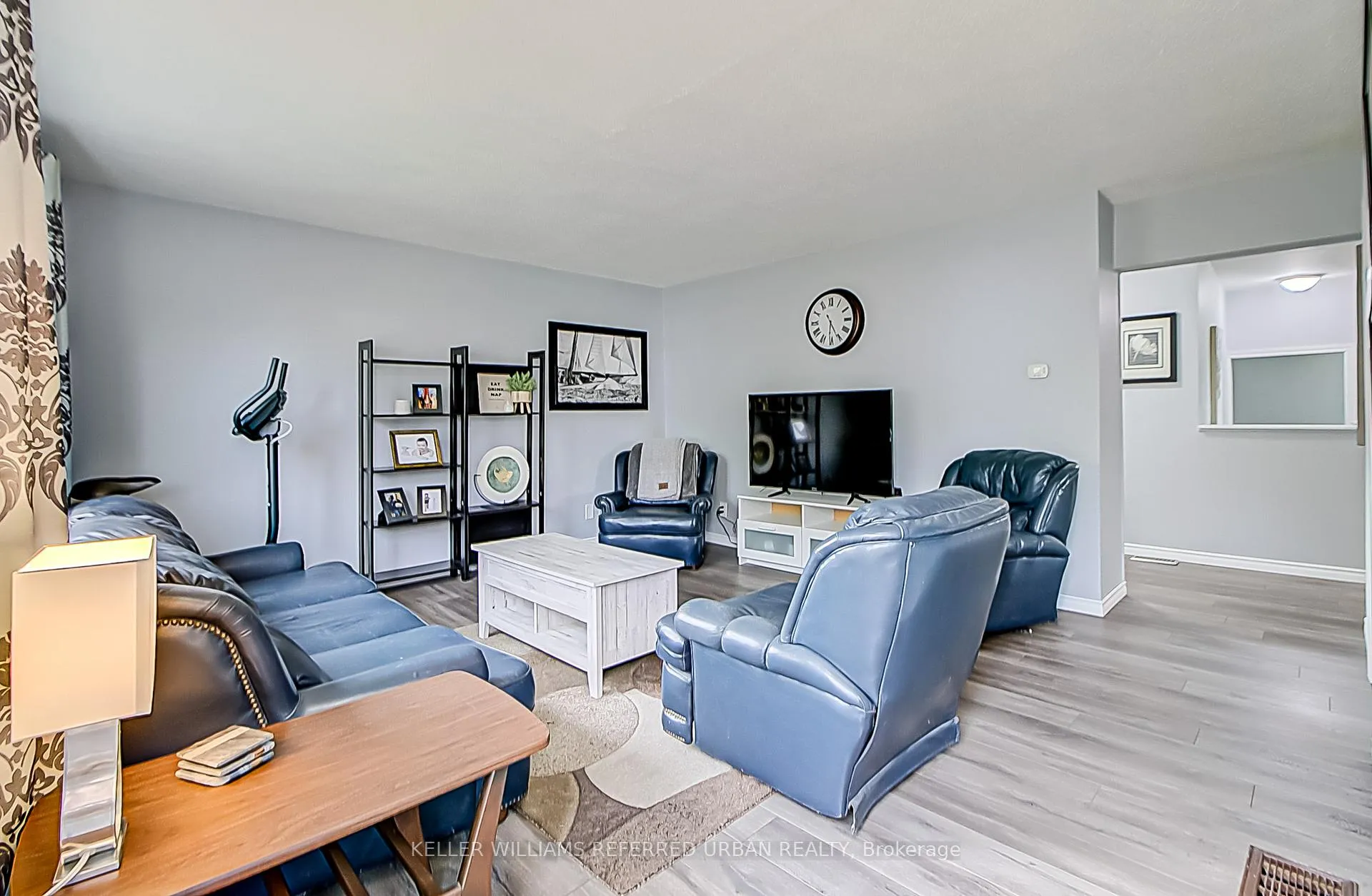 Photo 3 of 242 Oshawa Boulevard S, Oshawa, Central — HOMEH