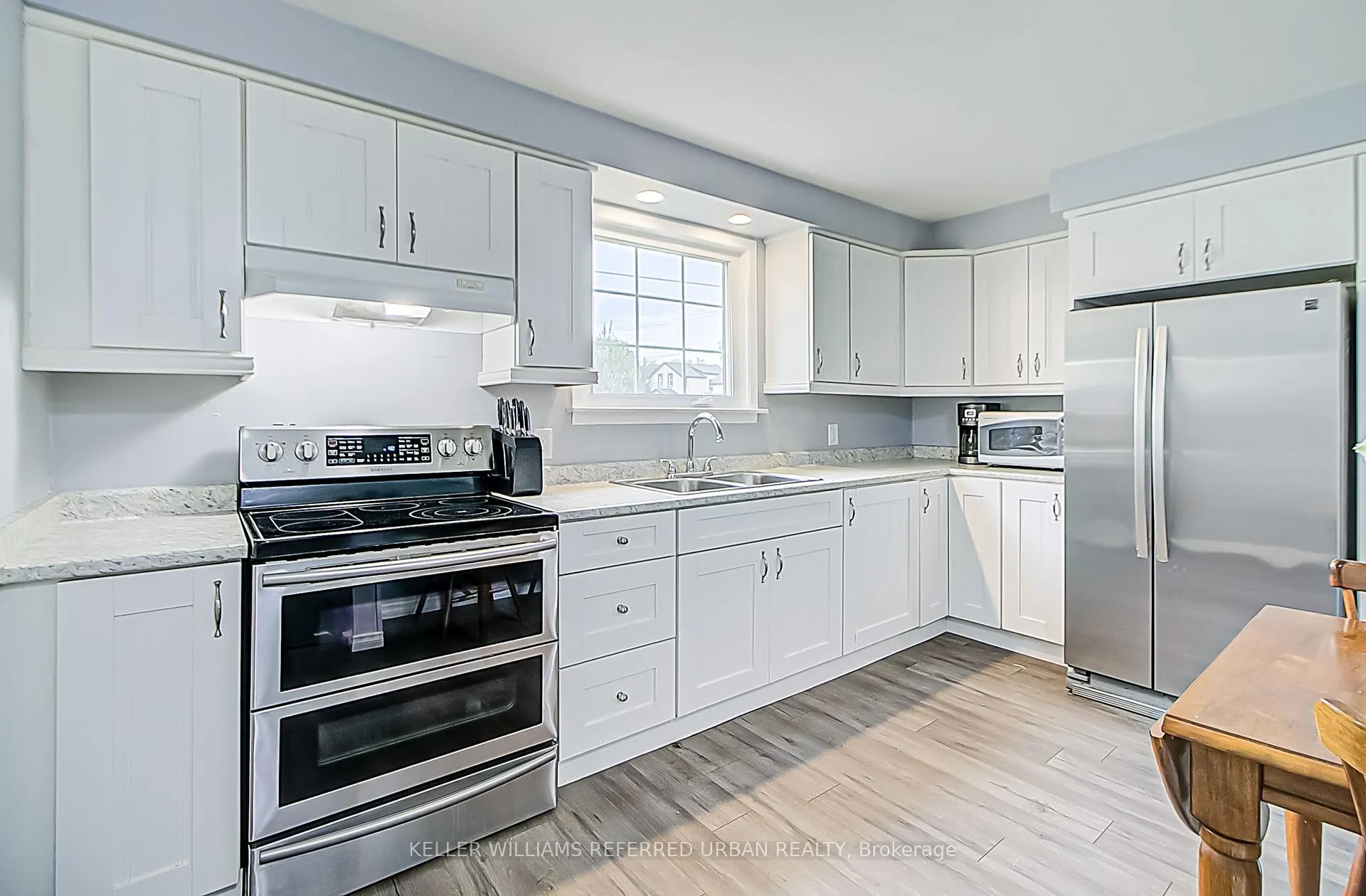 Photo 13 of 242 Oshawa Boulevard S, Oshawa, Central — HOMEH