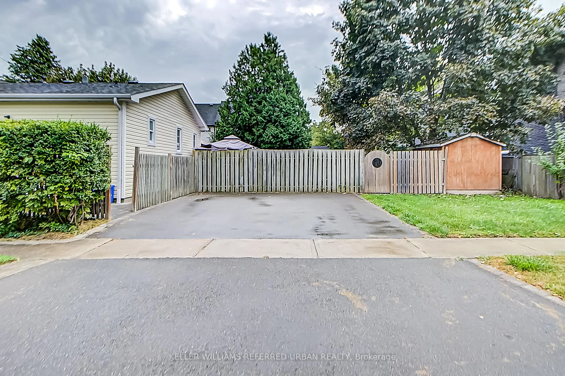 Photo 29 of 242 Oshawa Boulevard S, Oshawa, Central — HOMEH