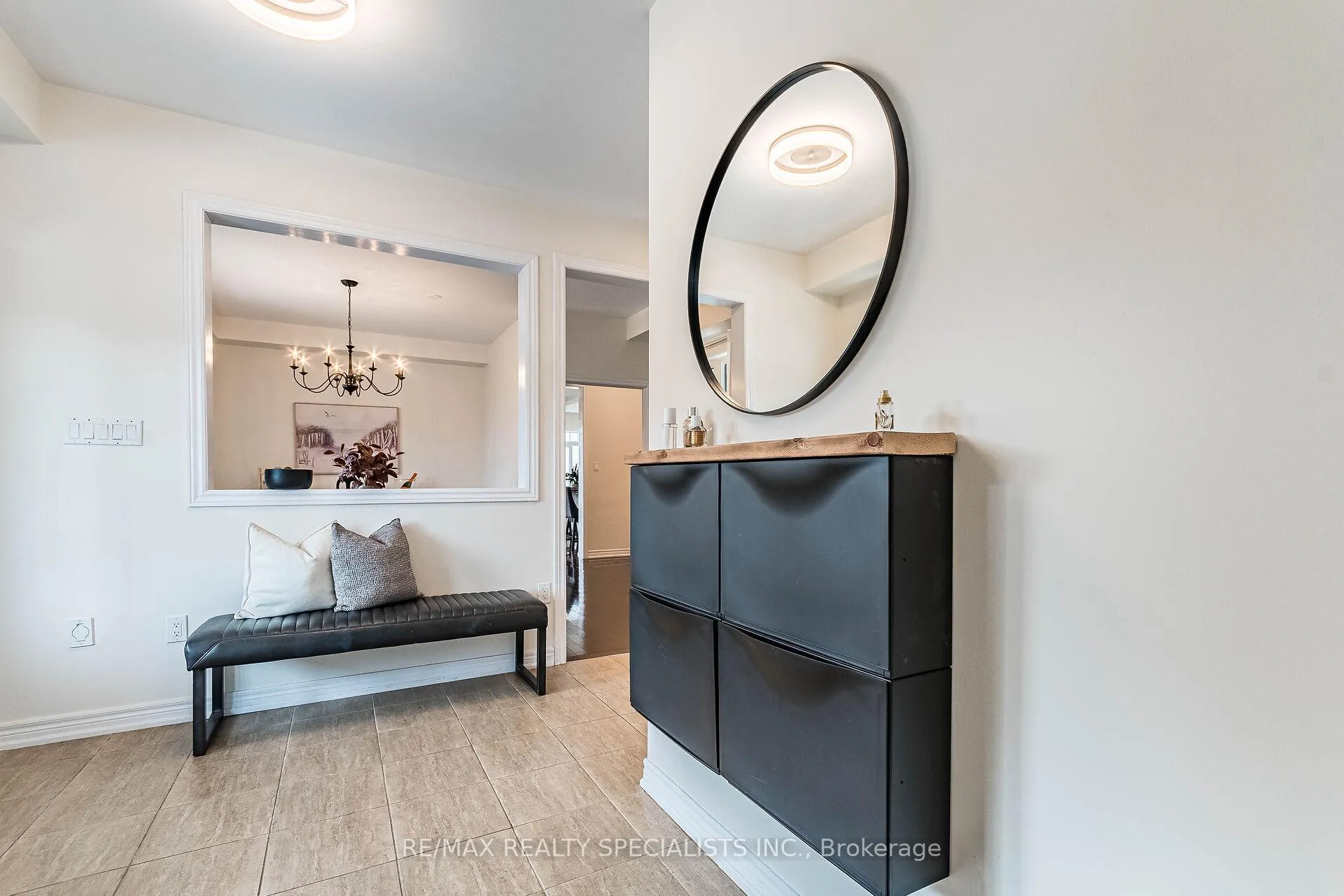 Photo 4 of 1 Auckland Drive, Whitby, Rural Whitby — HOMEH