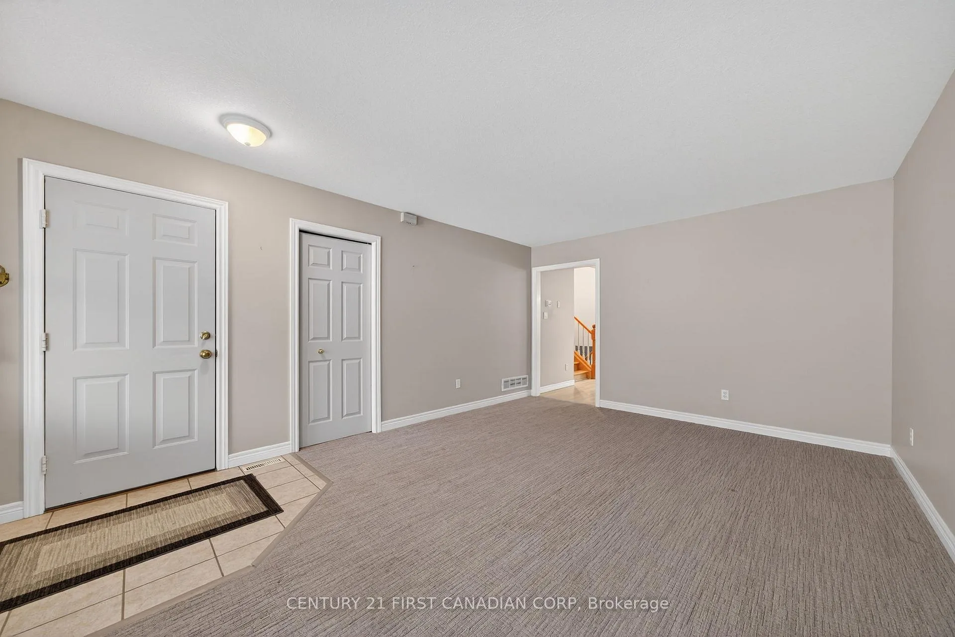 Photo 5 of 33 Juniper Crescent, Strathroy-Caradoc, SE — HOMEH