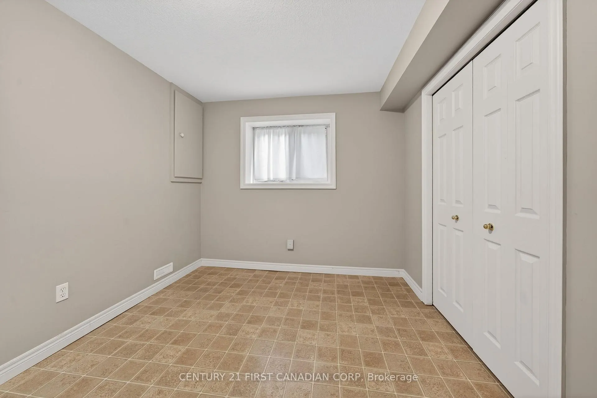 Photo 20 of 33 Juniper Crescent, Strathroy-Caradoc, SE — HOMEH