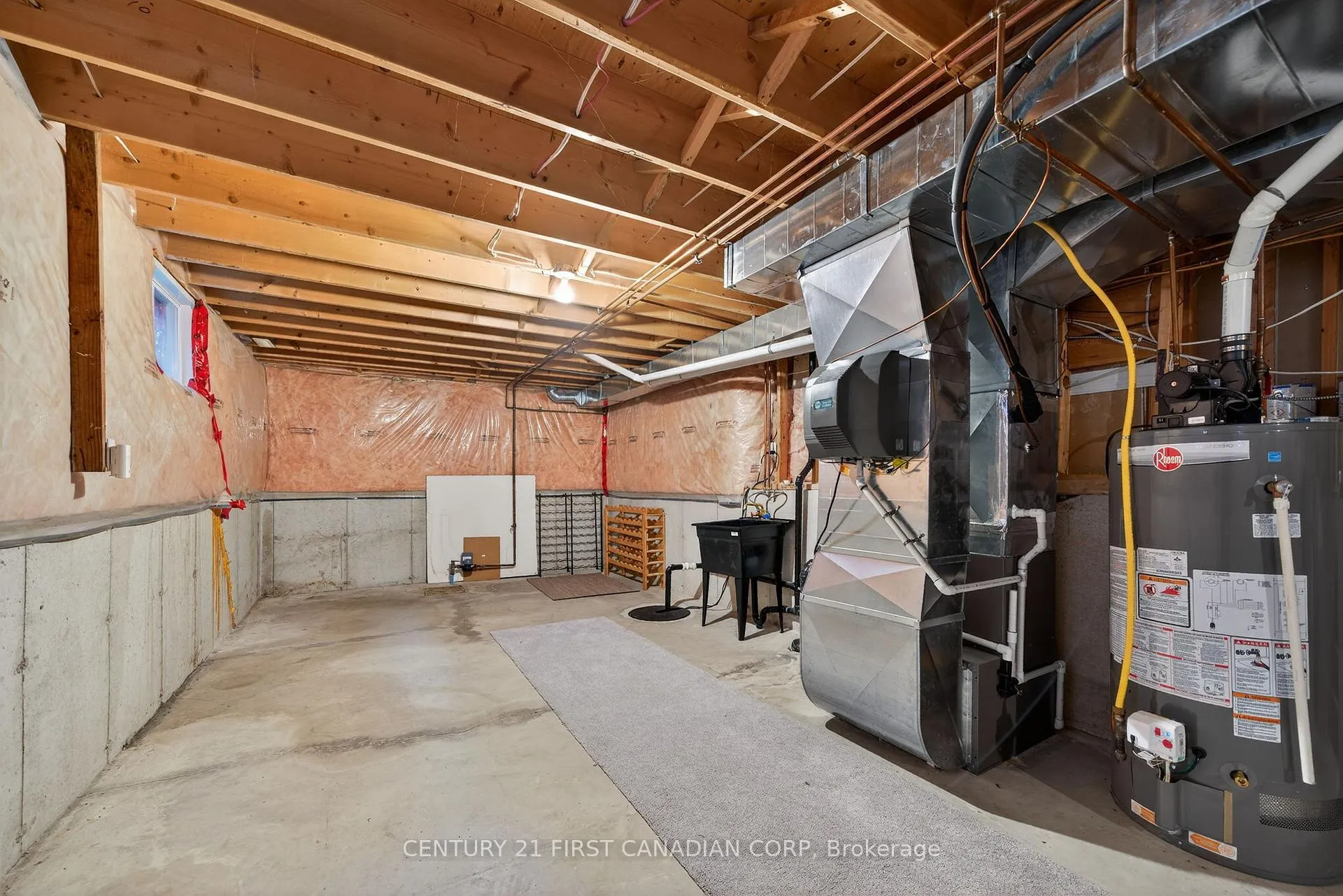 Photo 23 of 33 Juniper Crescent, Strathroy-Caradoc, SE — HOMEH