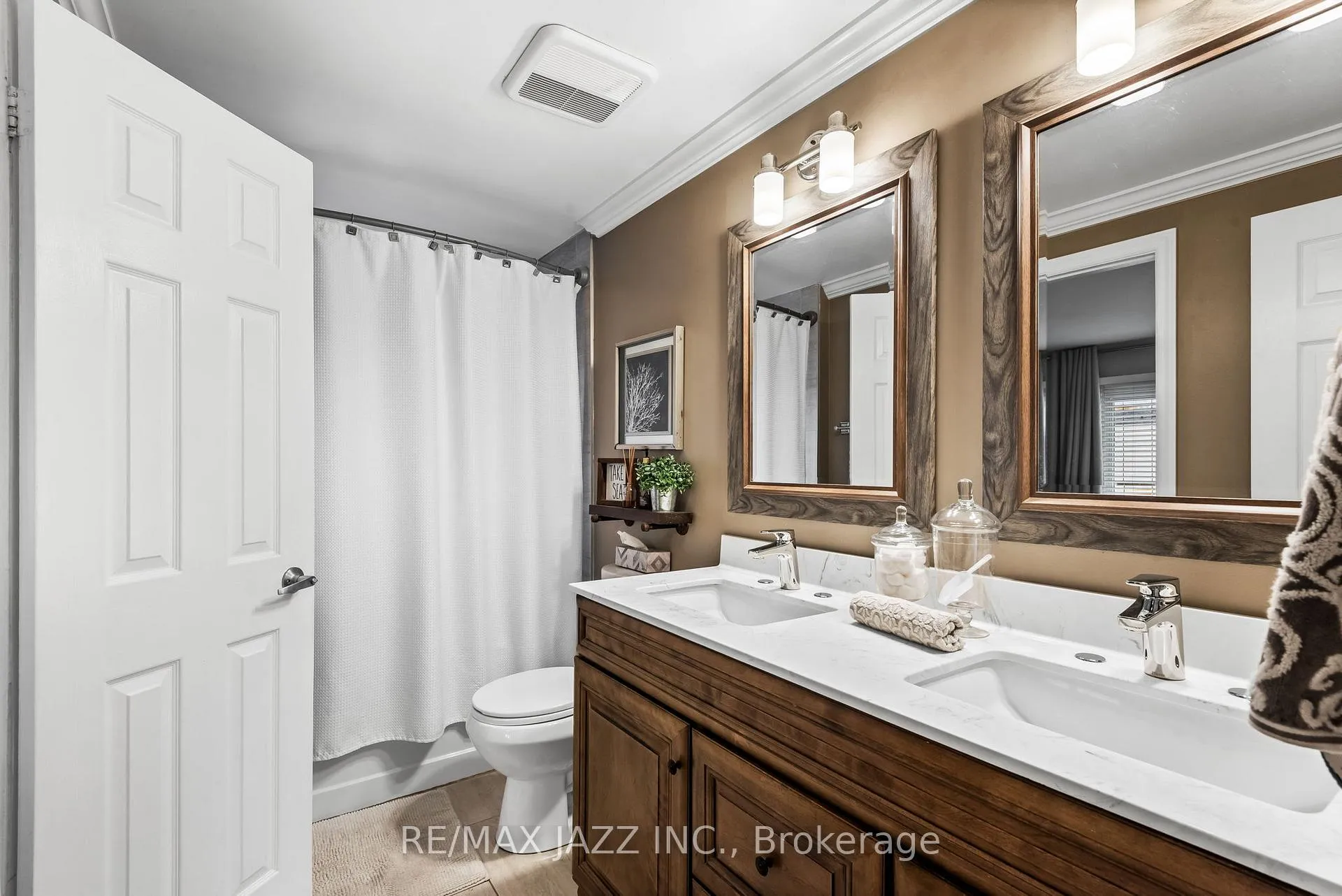 Photo 19 of 23 Pilkington Crescent, Whitby, Pringle Creek — HOMEH