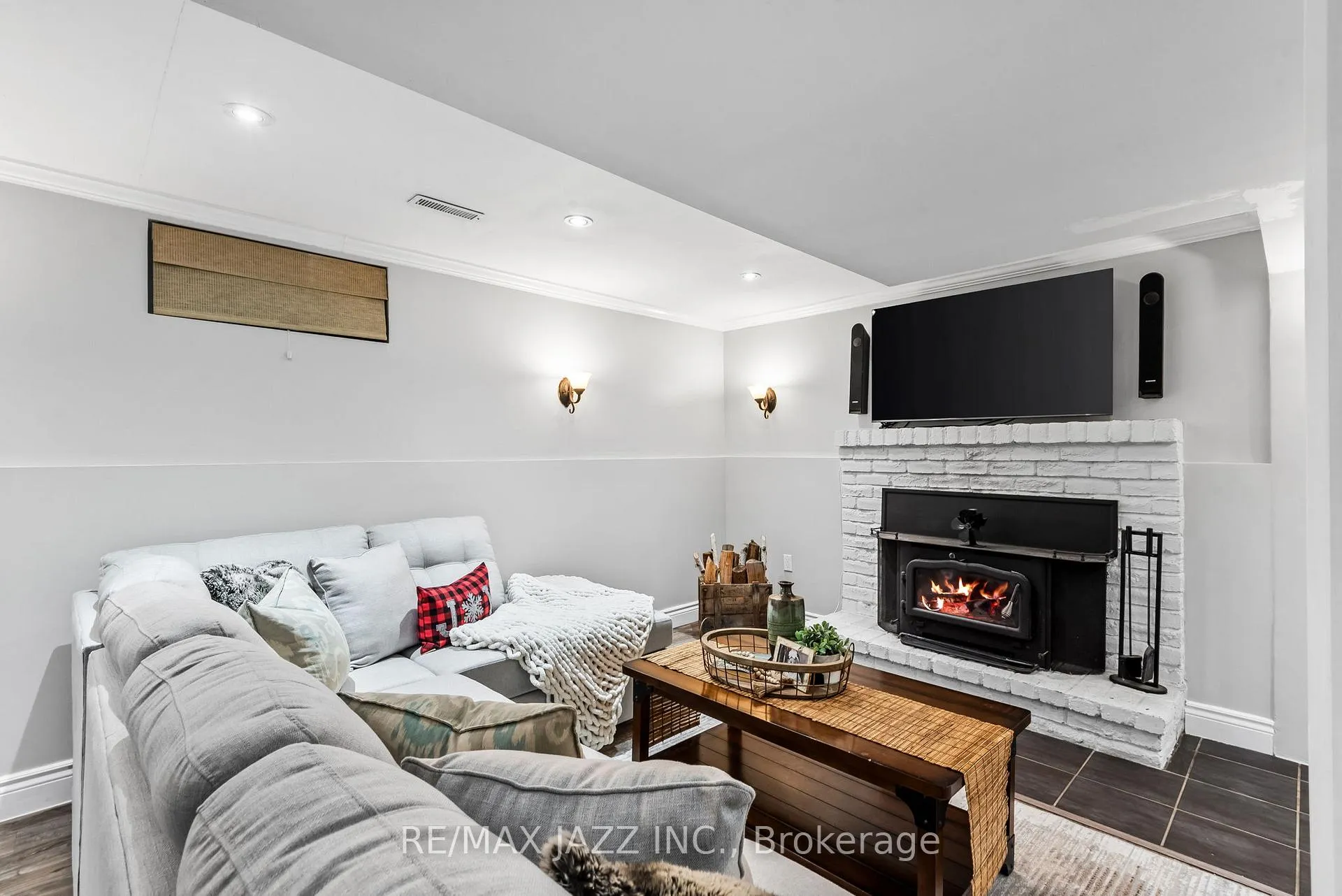 Photo 24 of 23 Pilkington Crescent, Whitby, Pringle Creek — HOMEH