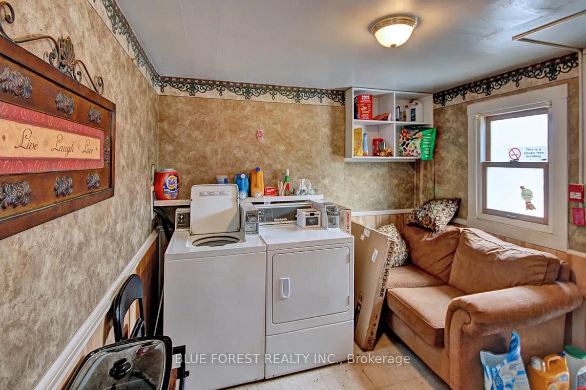 Photo 4 of 47 Forest Avenue, St. Thomas — HOMEH