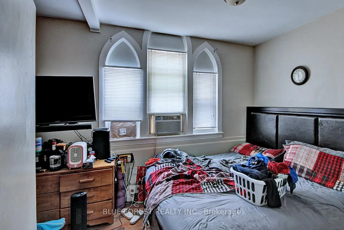 Photo 7 of 47 Forest Avenue, St. Thomas — HOMEH