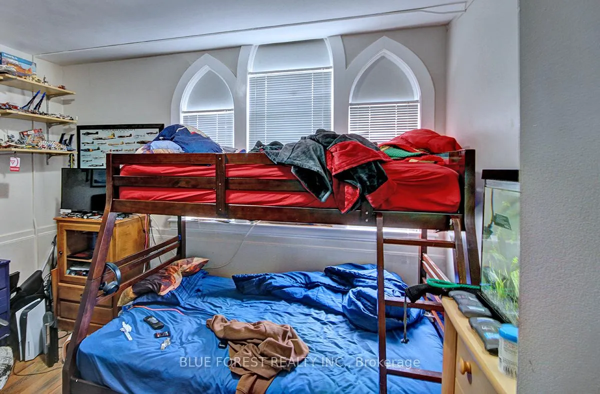 Photo 8 of 47 Forest Avenue, St. Thomas — HOMEH