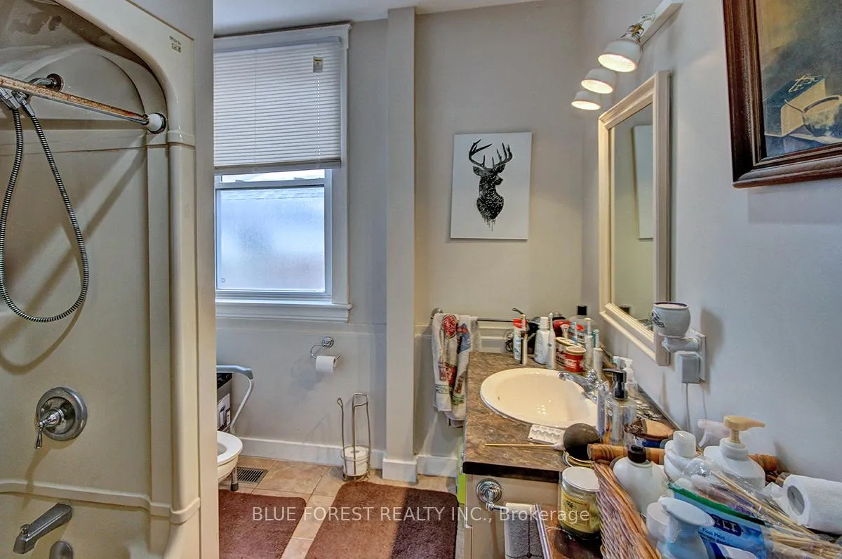 Photo 9 of 47 Forest Avenue, St. Thomas — HOMEH