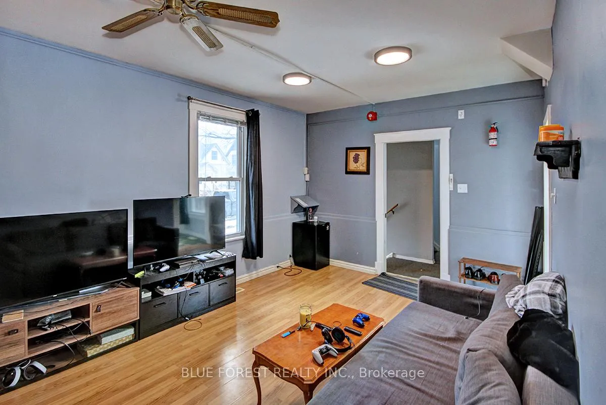 Photo 10 of 47 Forest Avenue, St. Thomas — HOMEH