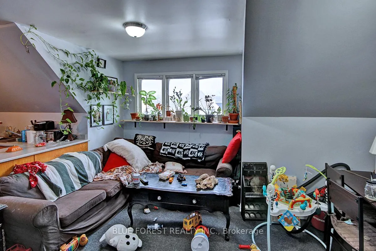 Photo 17 of 47 Forest Avenue, St. Thomas — HOMEH