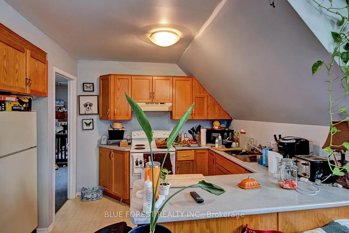 Photo 19 of 47 Forest Avenue, St. Thomas — HOMEH