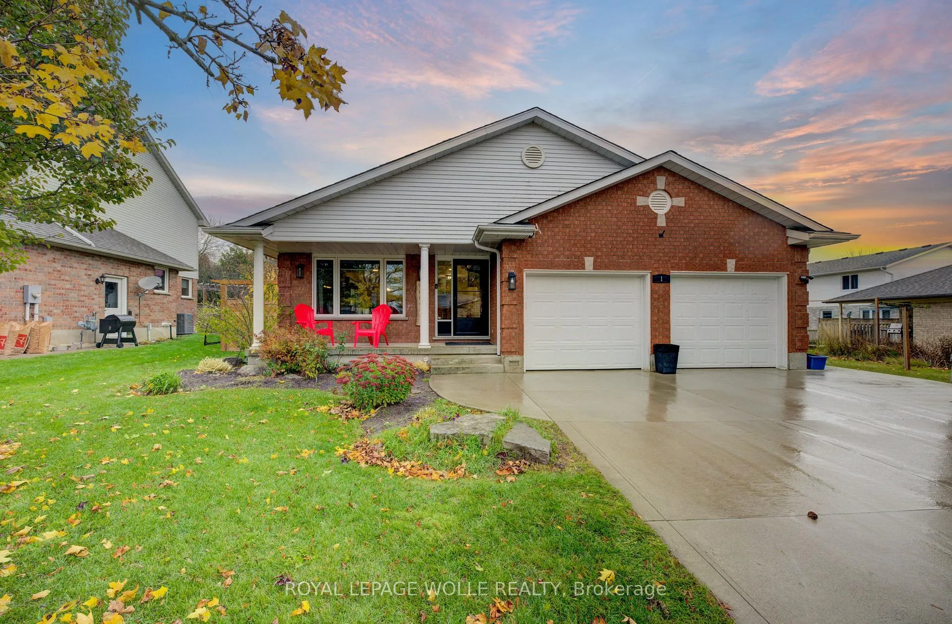 Photo 1 of 1 Edgewood Court, Wellesley — HOMEH