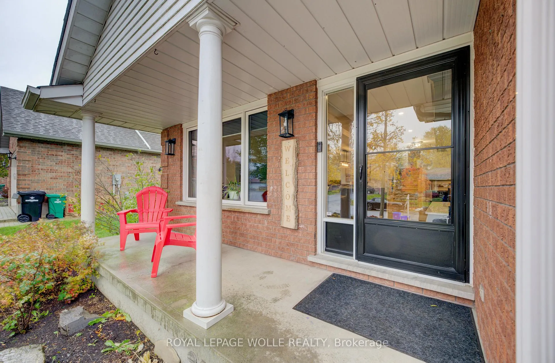 Photo 4 of 1 Edgewood Court, Wellesley — HOMEH