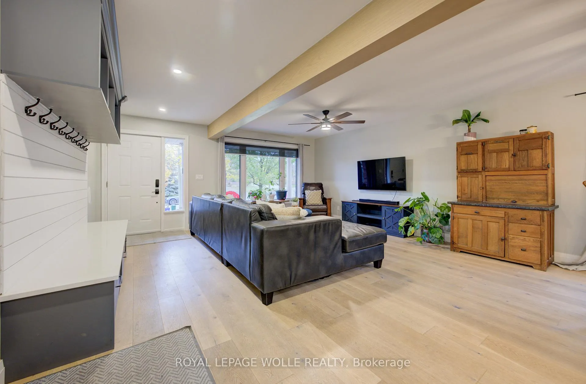 Photo 6 of 1 Edgewood Court, Wellesley — HOMEH