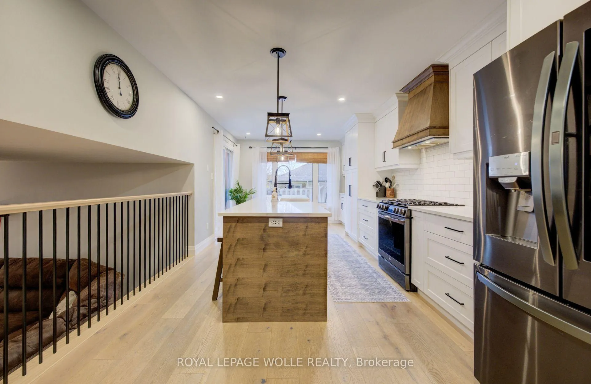 Photo 15 of 1 Edgewood Court, Wellesley — HOMEH