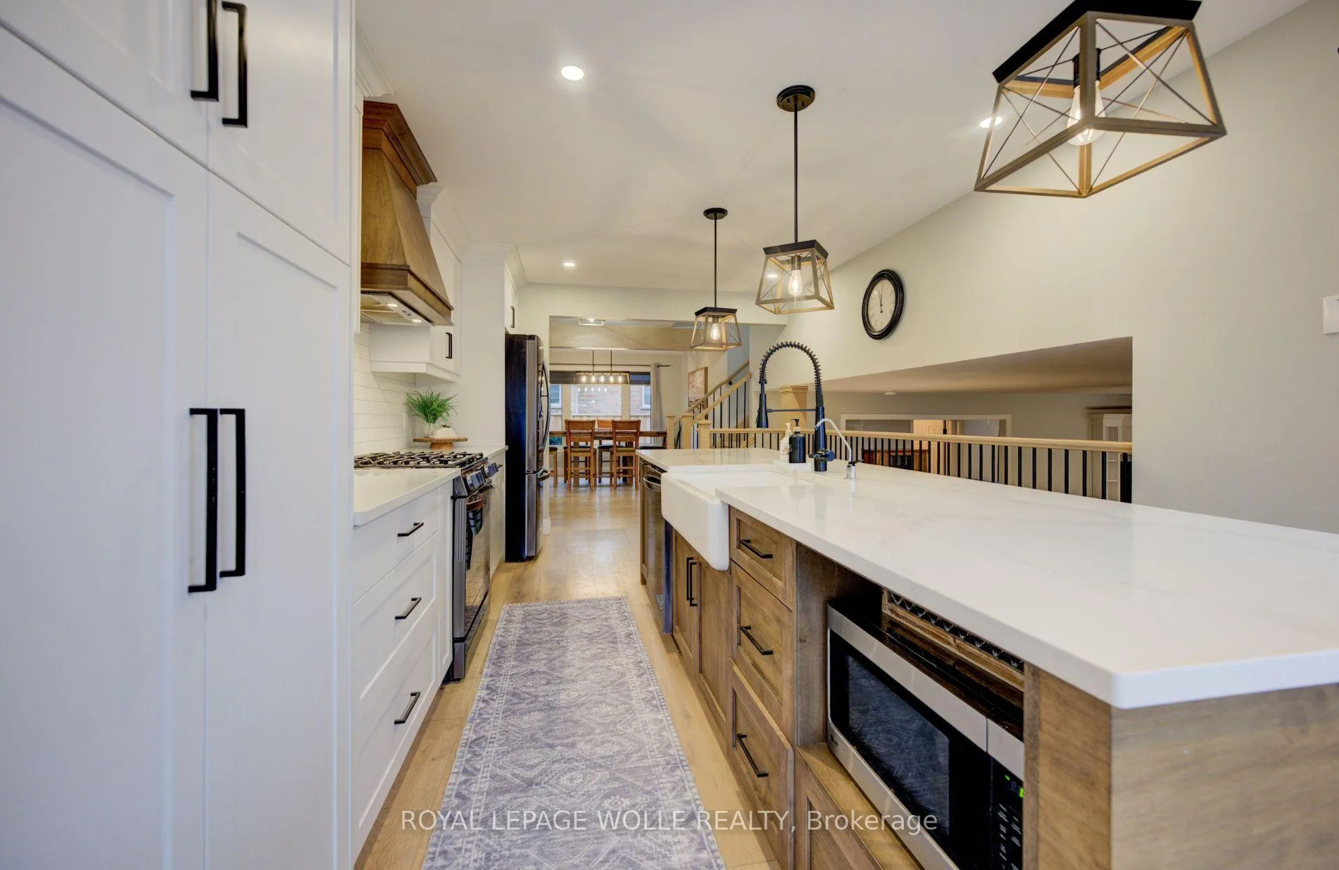 Photo 17 of 1 Edgewood Court, Wellesley — HOMEH
