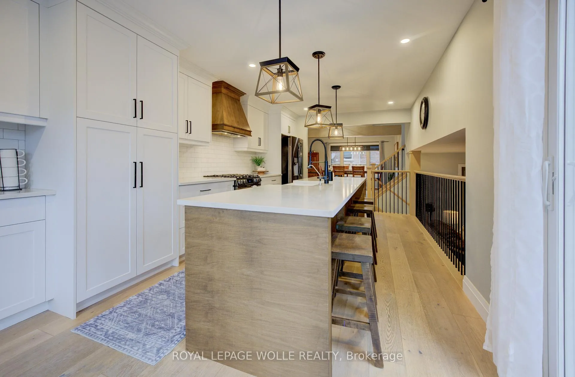 Photo 19 of 1 Edgewood Court, Wellesley — HOMEH