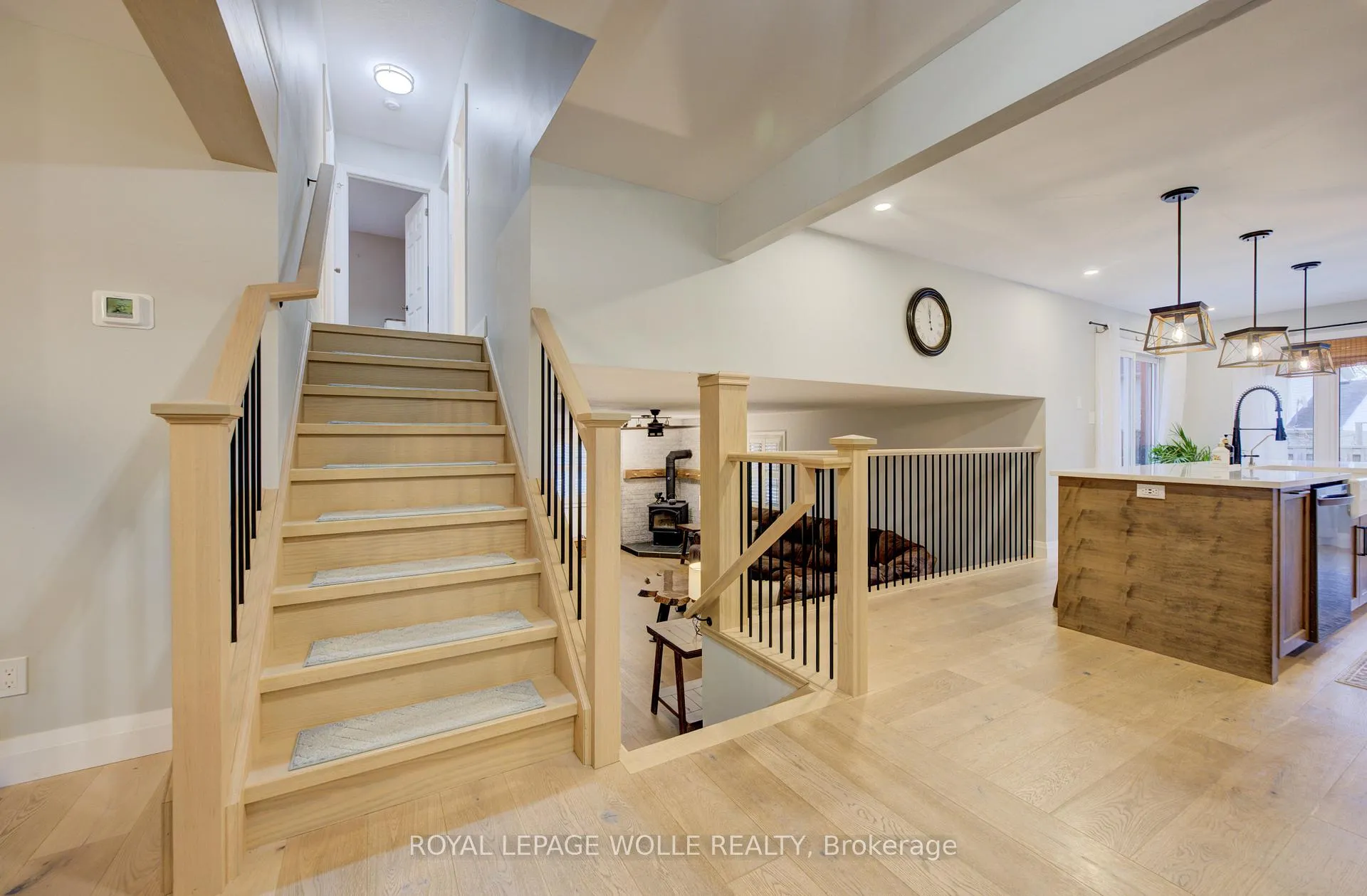 Photo 20 of 1 Edgewood Court, Wellesley — HOMEH