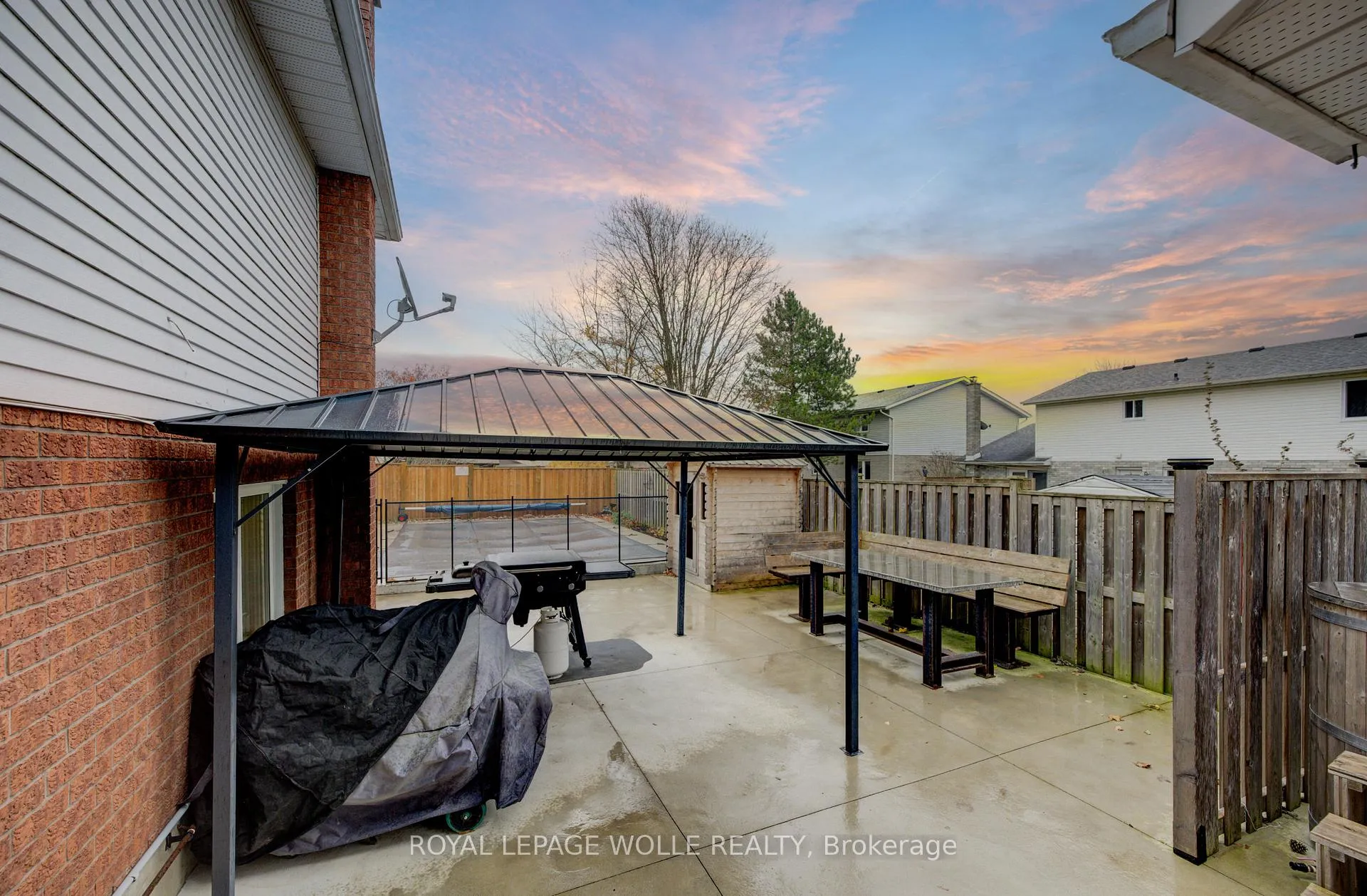 Photo 36 of 1 Edgewood Court, Wellesley — HOMEH