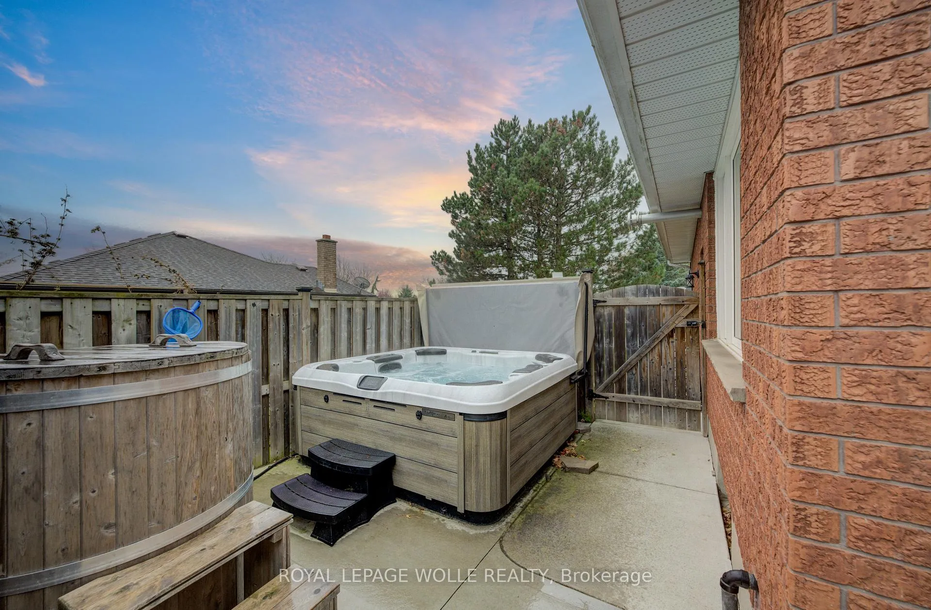 Photo 38 of 1 Edgewood Court, Wellesley — HOMEH