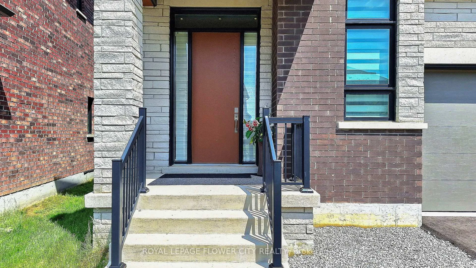 Photo 4 of 147 Wainfleet Crescent, Vaughan, Vellore Village — HOMEH