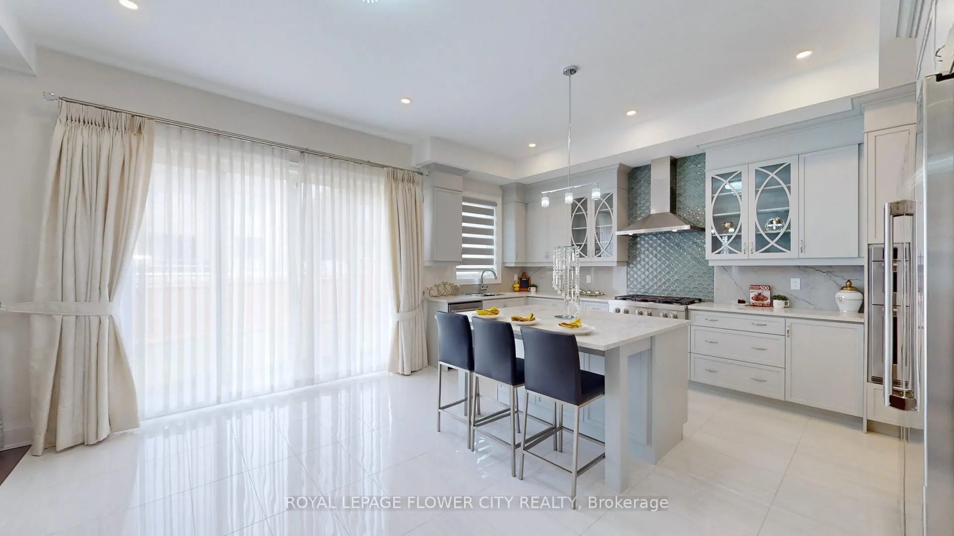 Photo 14 of 147 Wainfleet Crescent, Vaughan, Vellore Village — HOMEH