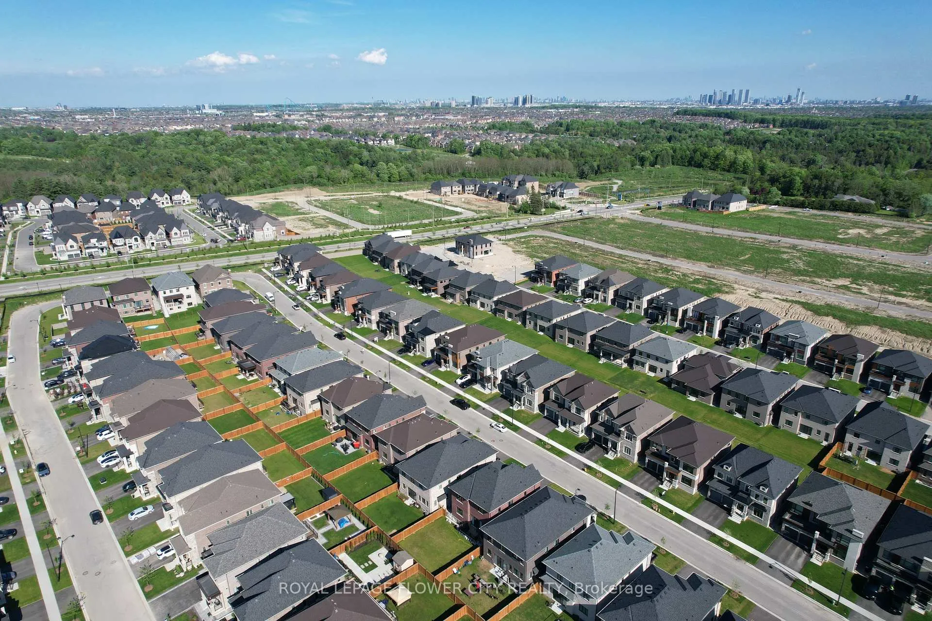 Photo 40 of 147 Wainfleet Crescent, Vaughan, Vellore Village — HOMEH